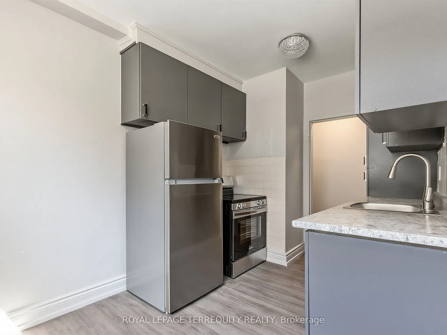 2 bed, $2,200 — Photo 3