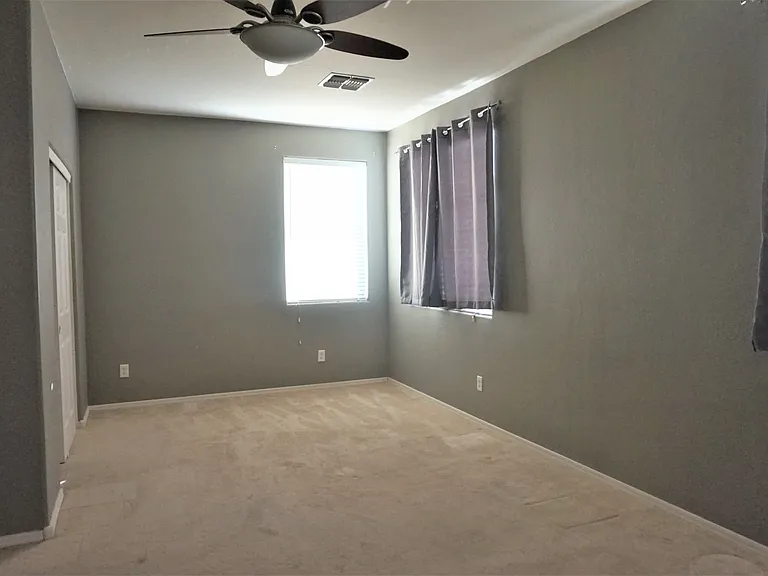 2586 E Remington Pl — Photo 12