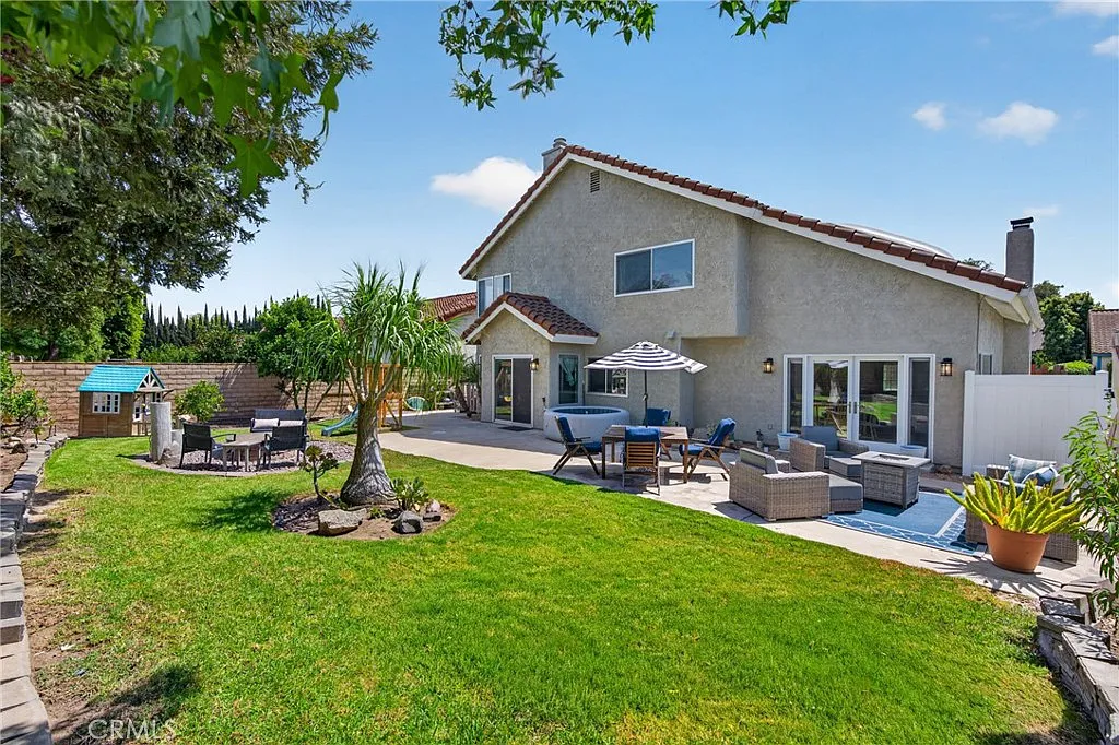 4 bed, 2599 sqft, $5,500 — Photo 3