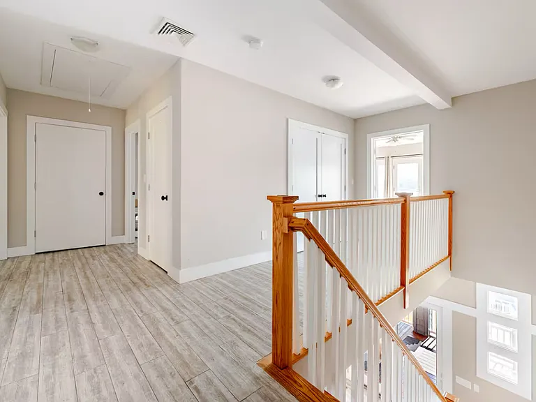 307 Lakeside Blvd — Photo 36
