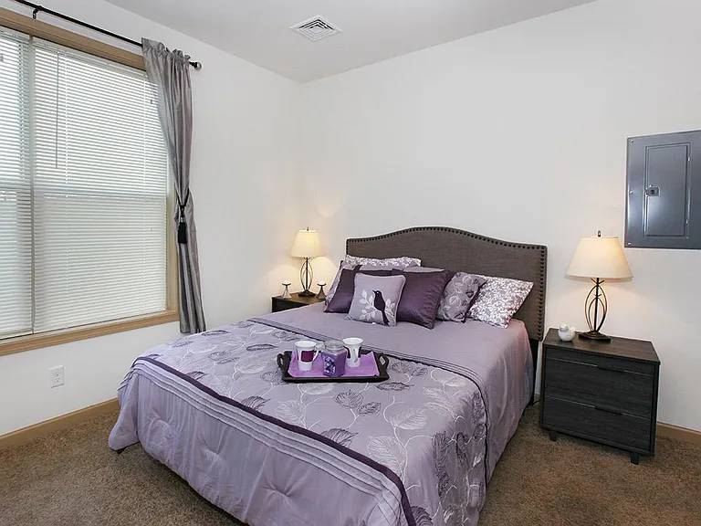 Ivy Ridge Apartments & Townhomes — Photo 17