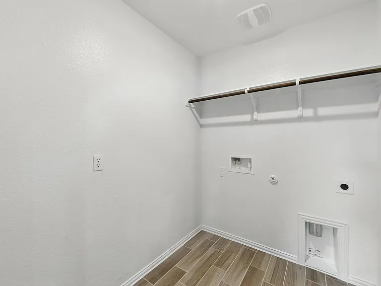 149 Hackberry Ln — Photo 18