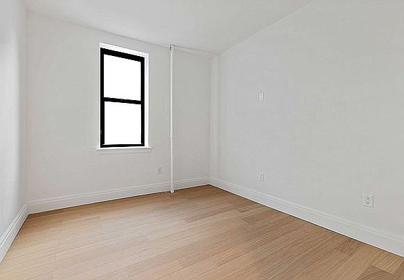 5th image of 711 W End Ave #323