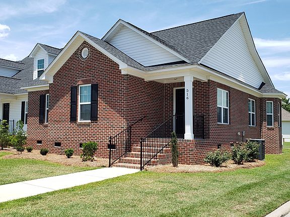 2nd image of 516 Amberdale Cir E