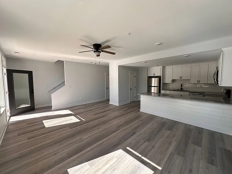 1426 Navaho Trl — Photo 3