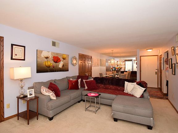 5th image of 3916 N Oakland Ave APT 225