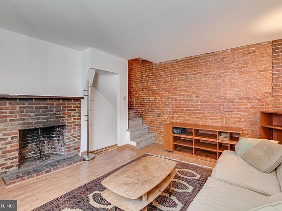 4th image of 1023 E Moyamensing Ave #B