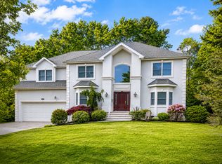 377 Ruckman Rd, Closter, NJ 07624