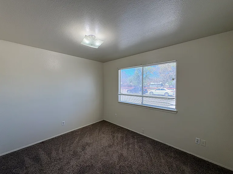 635 Franklin Ave #621 — Photo 9
