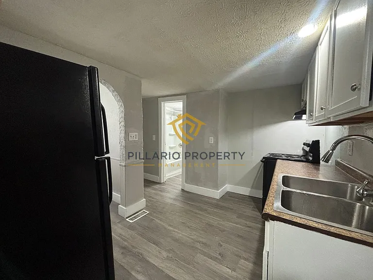 229-231 N Jefferson Ave — Photo 6