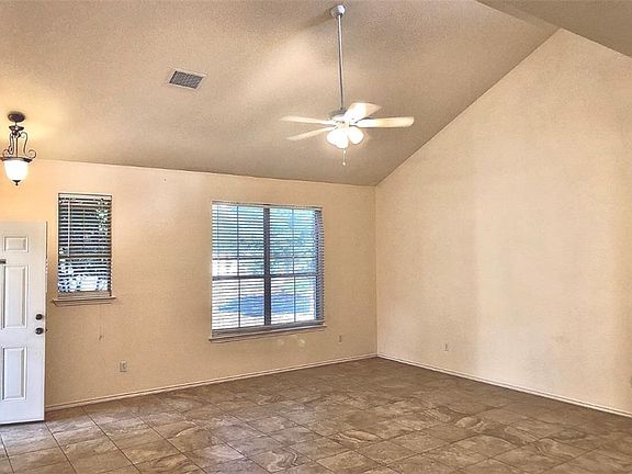 3rd image of 1800 Honey Creek Ln