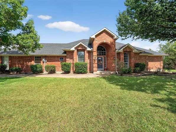 5090 April Ln, Waxahachie, TX 75165