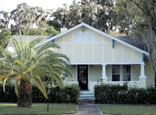 324 N Joanna Ave, Tavares, FL 32778