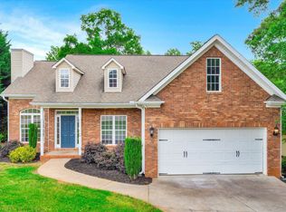 356 Laurelwood Dr, Boiling Springs, SC 29316
