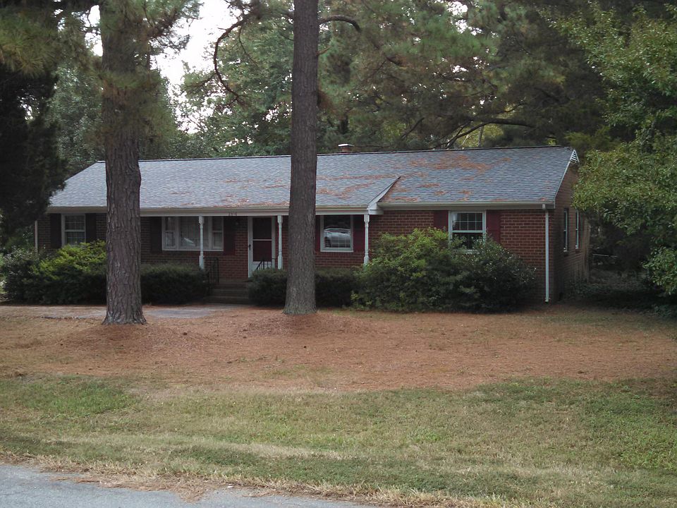 1st image of 2516 Dolfield Dr