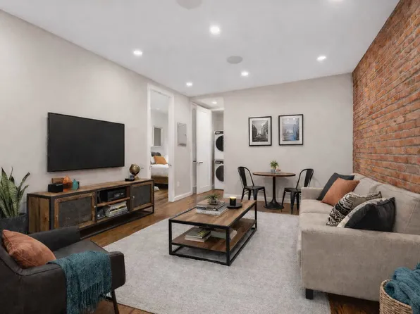 224 Avenue B #4G, New York, NY 10009