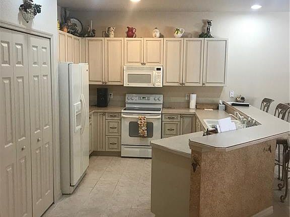 4th image of 2790 Valparaiso Blvd