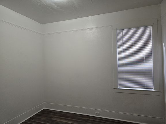 3rd image of 1131 Gilman Ave