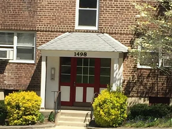 1498 Terrace Cir, Teaneck, NJ 07666