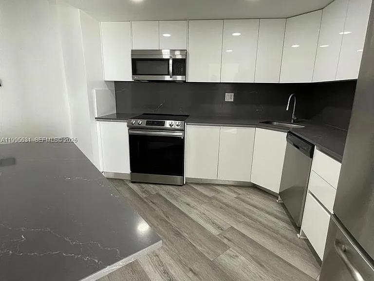 2750 NE 183rd St #2407 — Photo 3