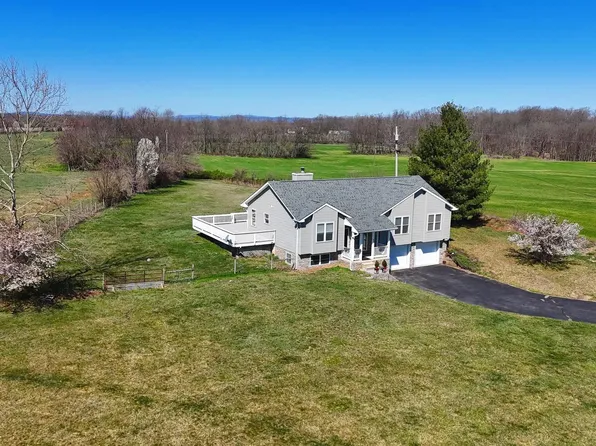 67 Leetown Rd, Summit Point, WV 25446