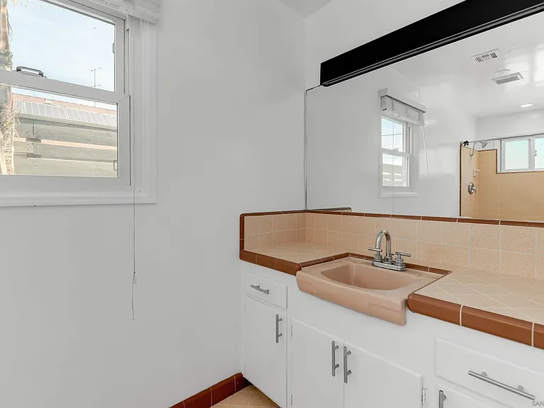 4774 College Ave — Photo 24