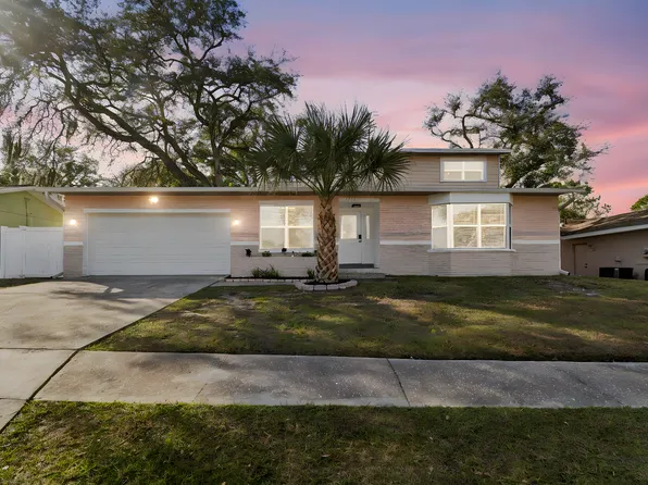 3309 Briarwood Ln, Safety Harbor, FL 34695