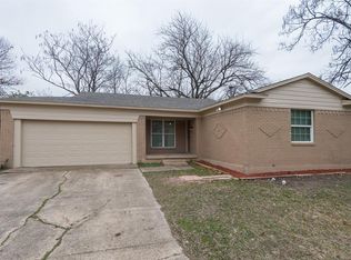 8323 Triton Ln, Dallas, TX 75227