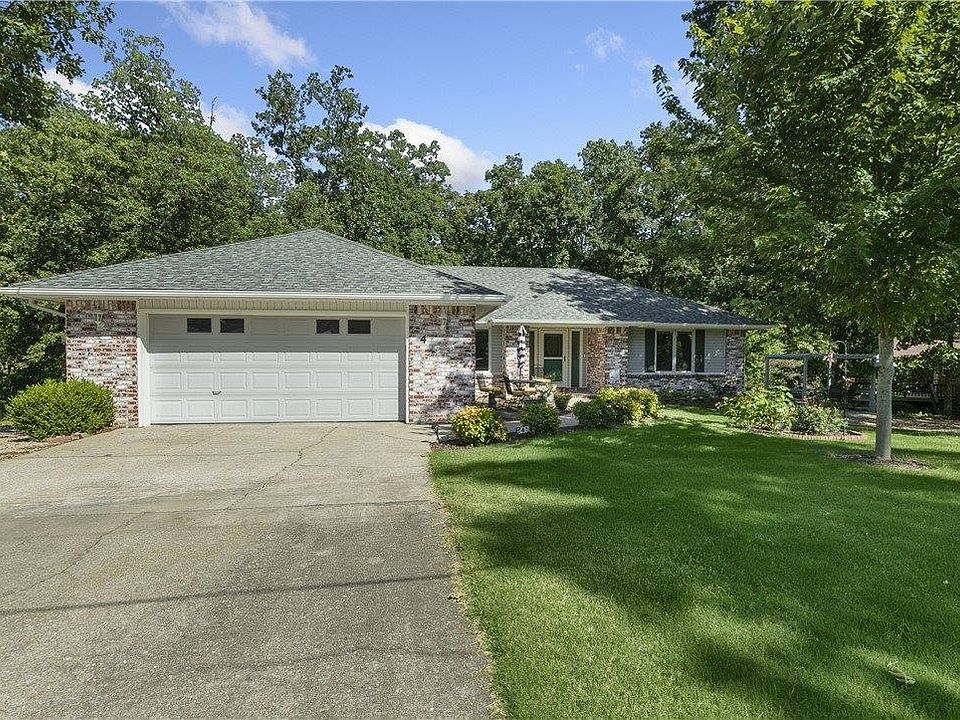 1st image of 4 Wrongton Dr
