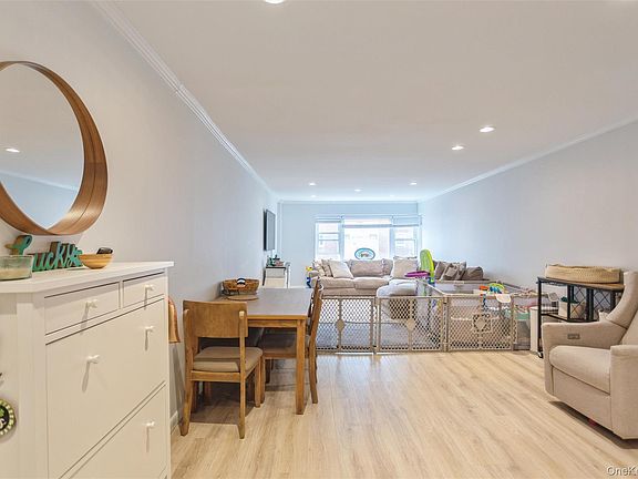 5th image of 740 E Broadway #4D