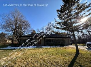 2362 Sanders Pl, Bloomfield Hills, MI 48302