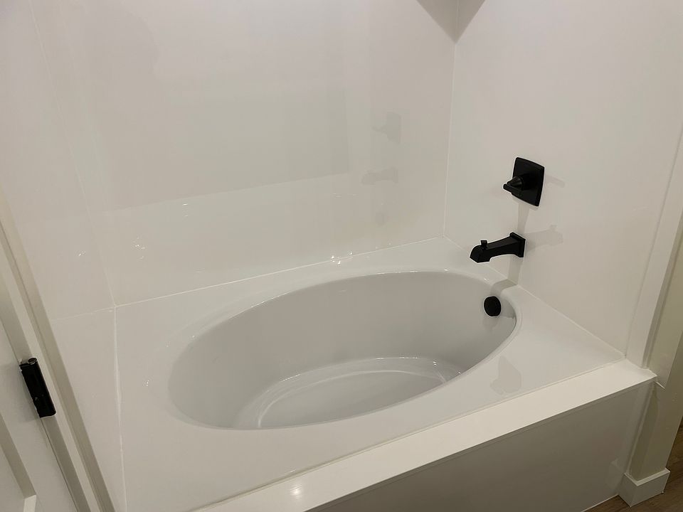 Master Bath Tub