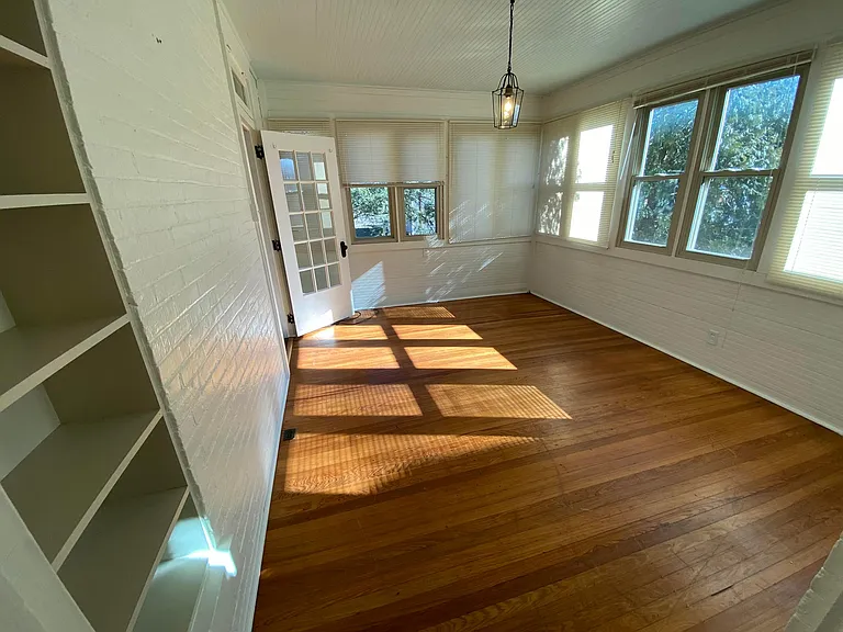 102 N Washington St — Photo 6