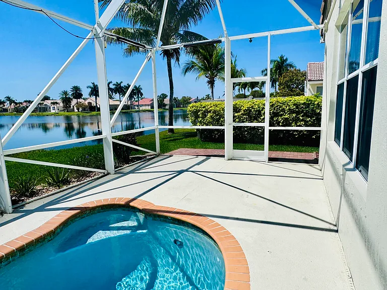 9360 Cove Point Cir — Photo 25