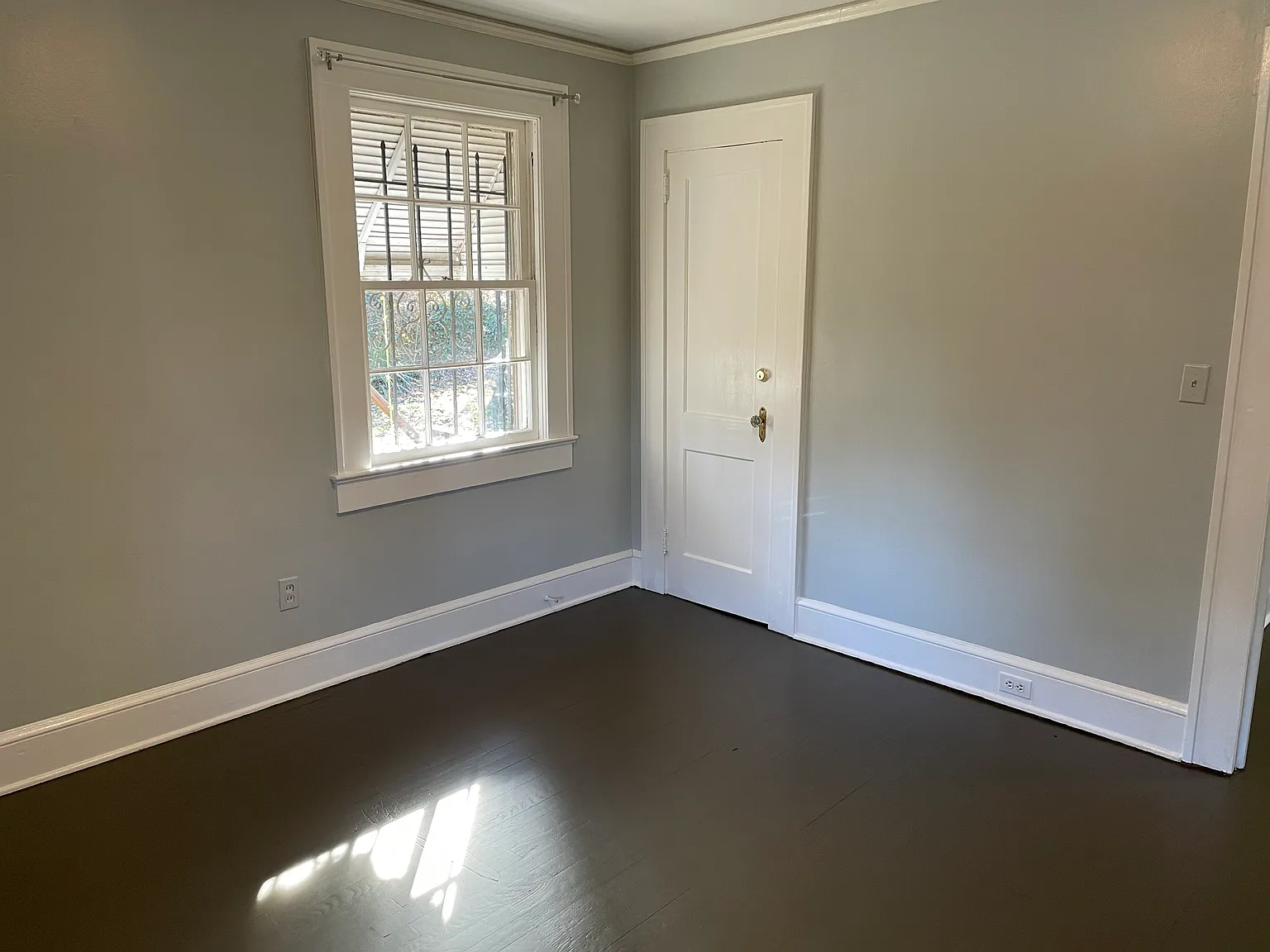 2 bed, 1000 sqft, $1,725 — Photo 2