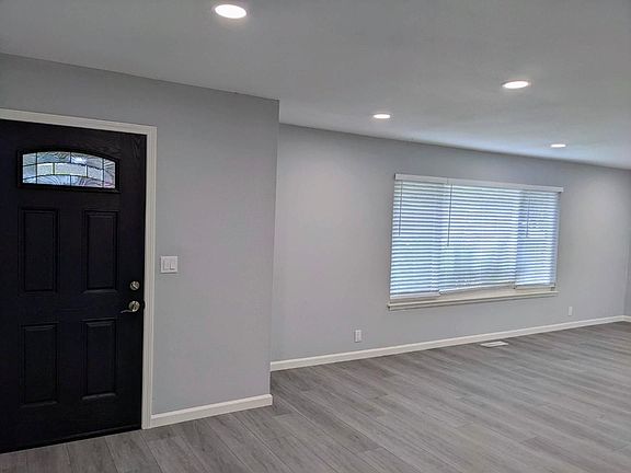 3rd image of 11 Patterson Ave