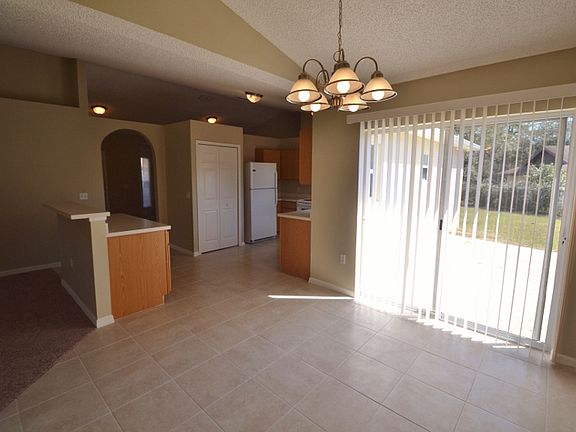 5th image of 2561 N Waco Dr