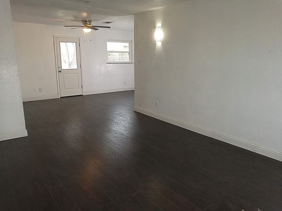 4th image of 205 Woodgrove Dr