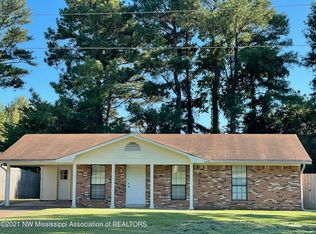 10731 Chateau Dr, Olive Branch, MS 38654