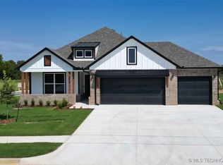 8406 E El Paso St, Broken Arrow, OK 74014