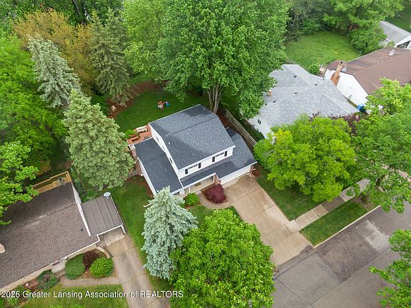 2nd image of 2725 Montego Dr
