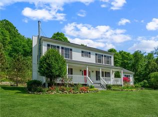 90 S Quaker Hill Rd, Patterson, NY 12563