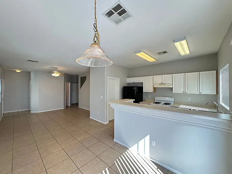 9312 Straw Hays St #102 — Photo 5