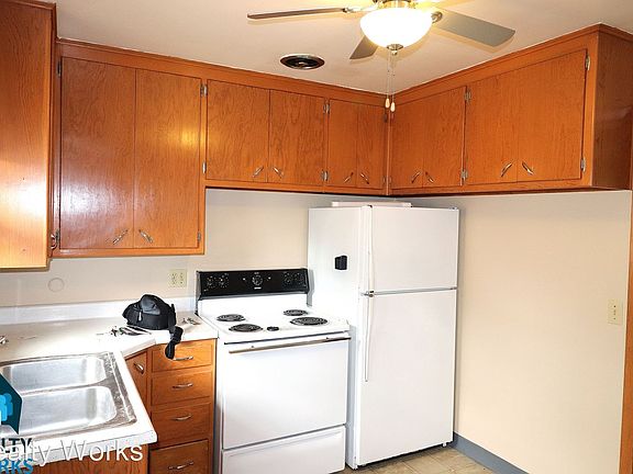 5th image of 1301 S 23rd St APT 4