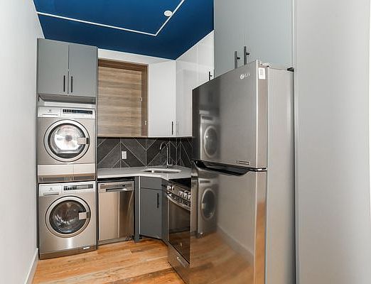1st image of 188 Pulaski St #B2