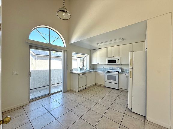 4th image of 1134 Felspar St APT 4