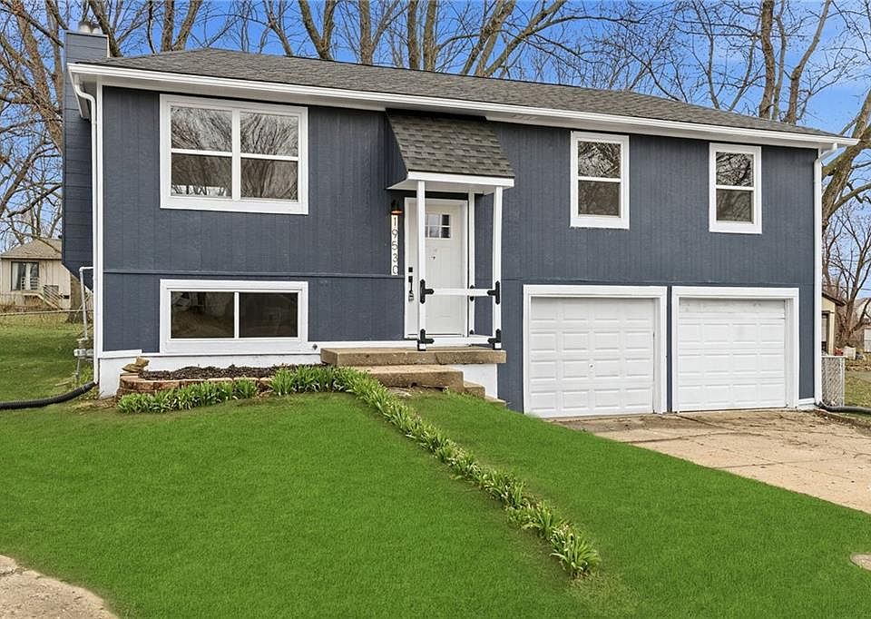 1st image of 19530 E 5th Terrace Ct N