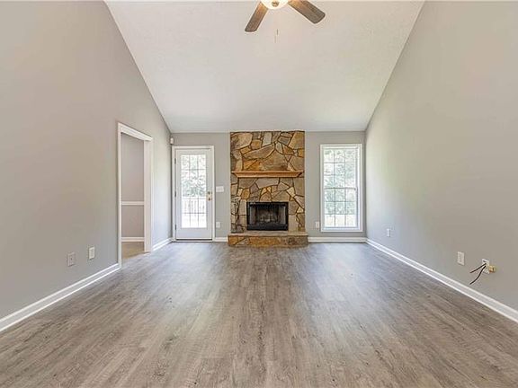 5th image of 115 Lee Road 2106