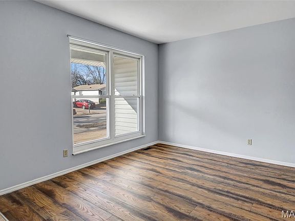 3rd image of 1703 Boardwalk Ave