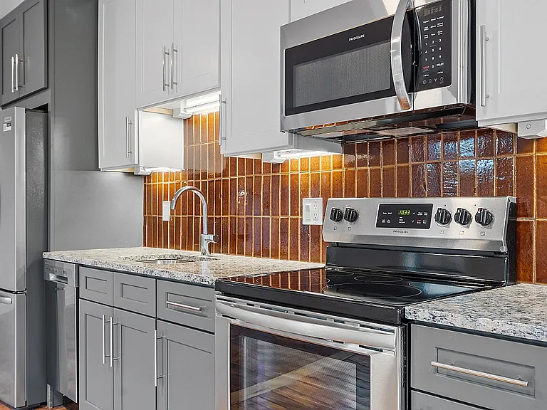 205 Summer St #5 — Photo 3